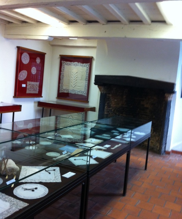 Kantc museum tables