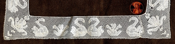 LITTLE swan hkf690